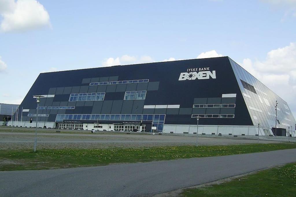 170 M2 Stort Hus Taet Pa Centrum, Mch Og Boxen Herning Kültér fotó